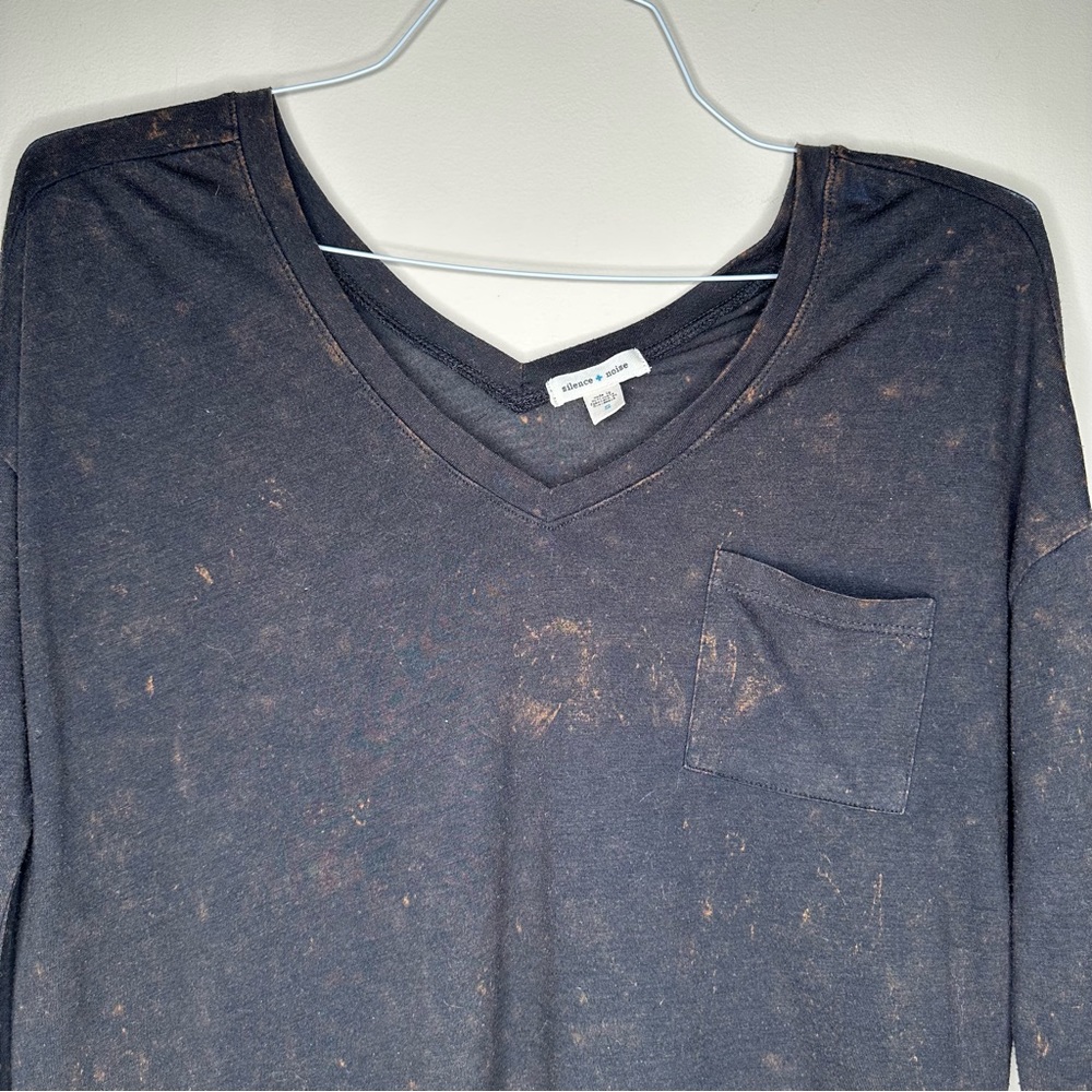 UO Silence + Noise Women’s V Neck Long Sleeves Top Small - Picture 3 of 9